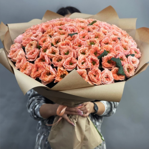Букет "Персик" из 101 махровой розы Риджентс парк (60 см) в Реутове