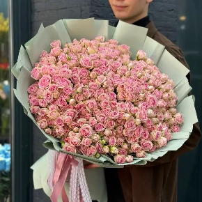 Букет из 101  нежно -розовой кустовой розы (70 см) в Реутове