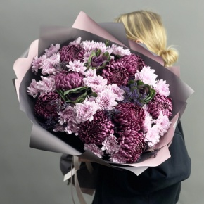 Букет "Виолетта" из хризантем Бигоуди, лимониума, брассики и кустовых хризантем в Реутове