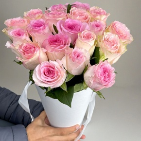 Букет из 21 розы Кения в конусе в Реутове