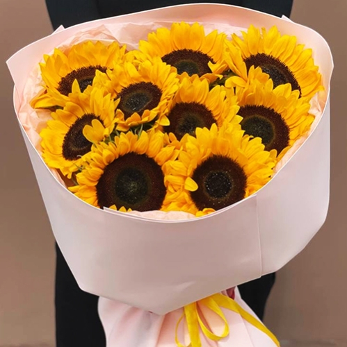 Букет "Солнечный рассвет" из 9 подсолнухов в Реутове