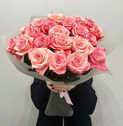 Букет из 21 розовой розы (50 см) в Реутове