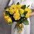 Букет из 25 лимонных роз с рускусом (40 см) в Реутове